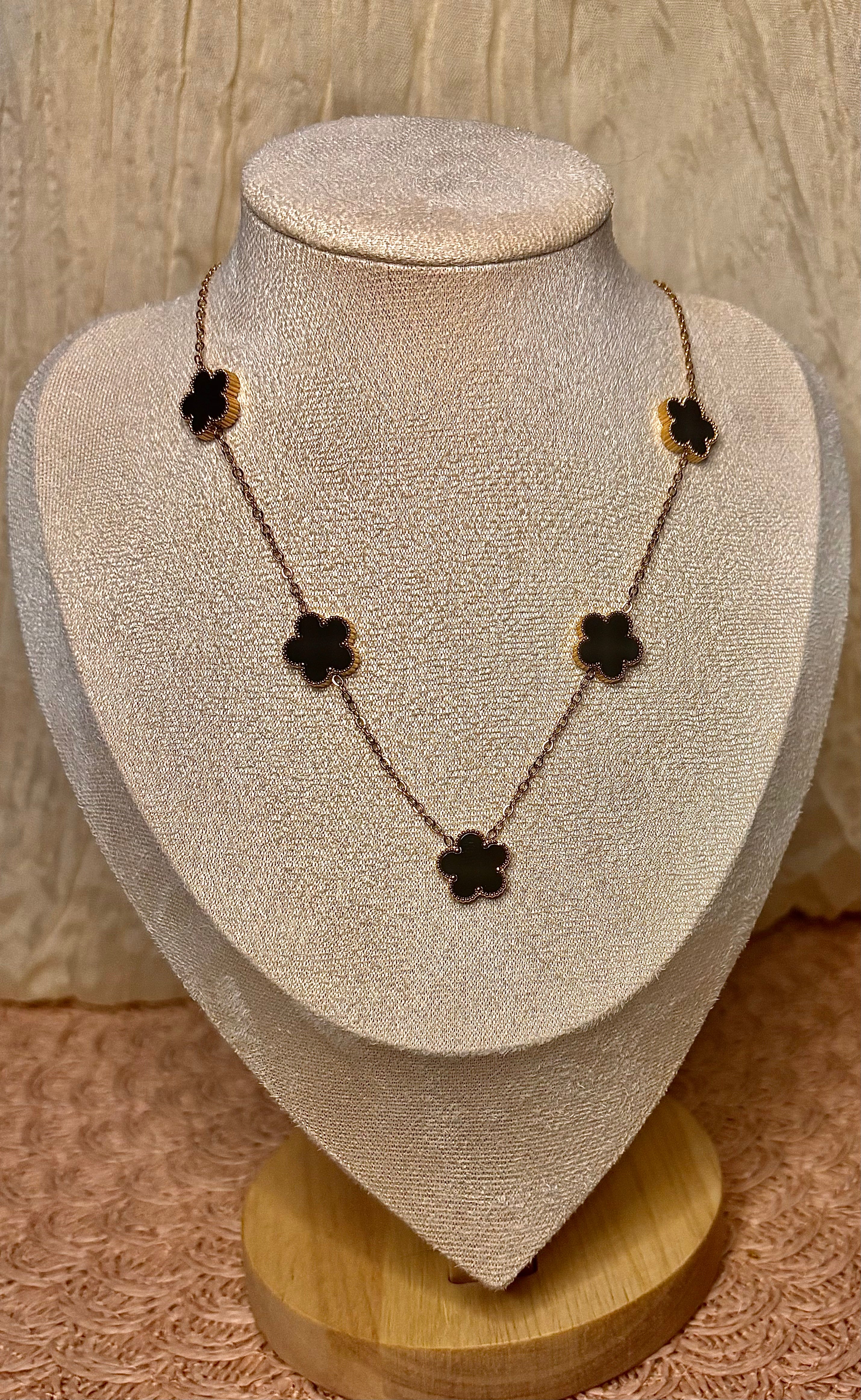 Collier Flora