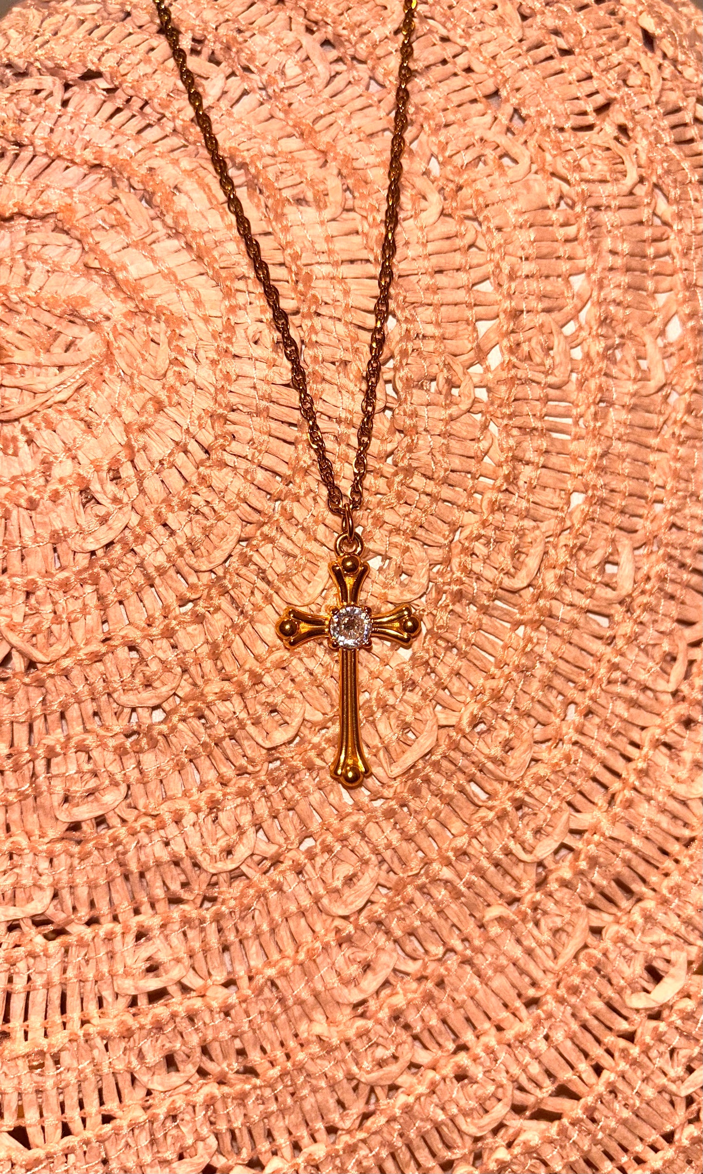 Collier simple croix