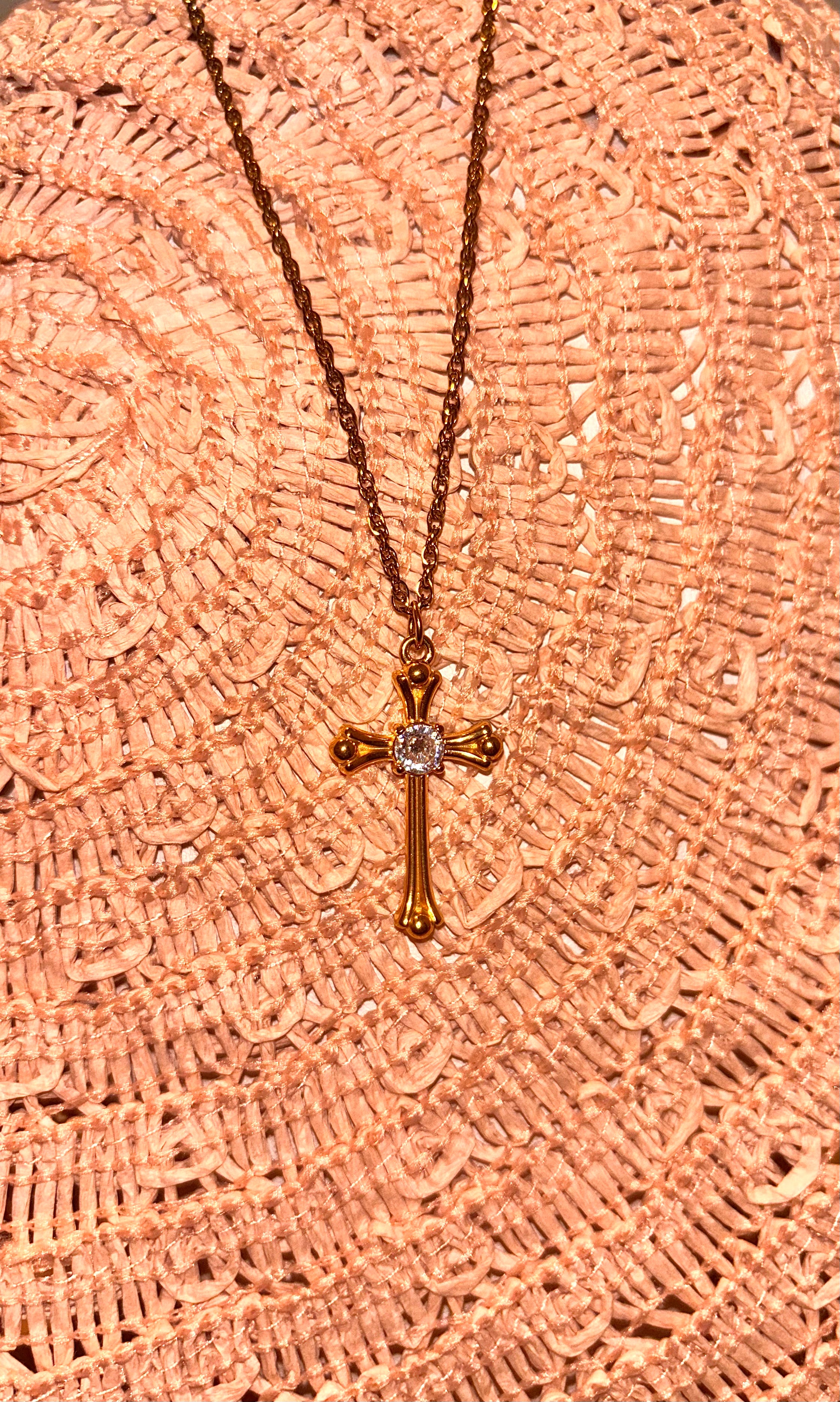 Collier simple croix